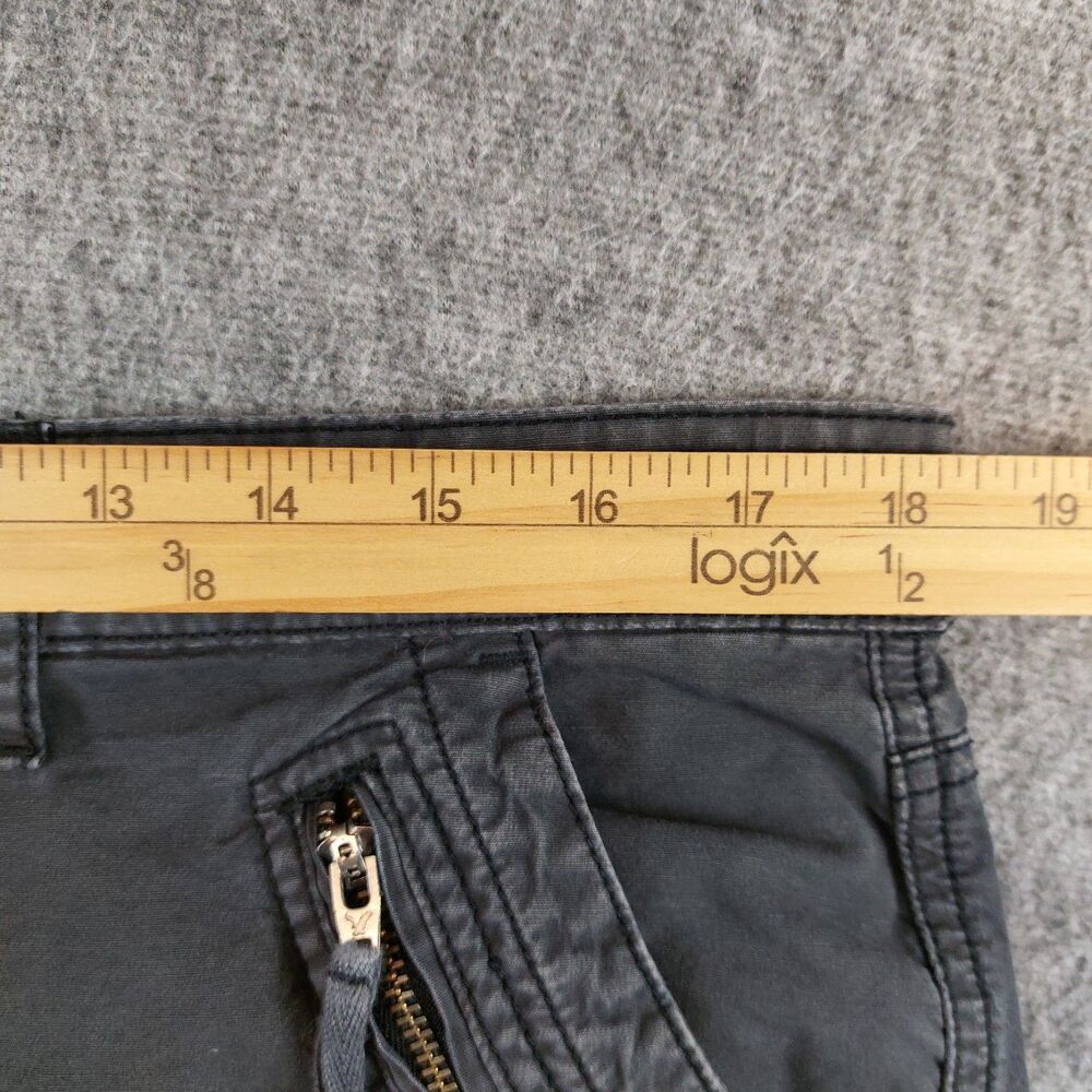 American Eagle Low Rise Baggy Flare Cargo Pants Women's Size 14 Black - Picture 5 of 8
